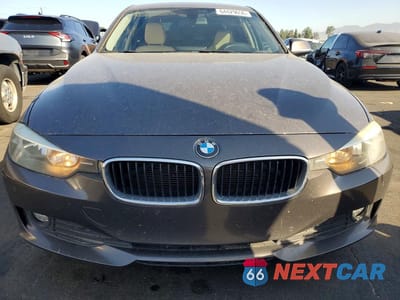 Piąte zdjęcie samochodu w środku: 2015 BMW 320 I VIN:WBA3B1C50FP831838 - miniatura