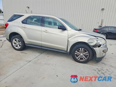 Czwarte zdjęcie samochodu z boku: 2014 CHEVROLET EQUINOX LS VIN:2GNALAEK5E6156178 - miniatura