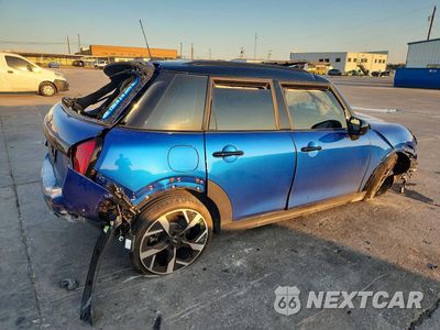 Trzecie zdjęcie samochodu z tyłu: 2025 MINI COOPER S VIN:WMW53GD08S2W47315 - miniatura