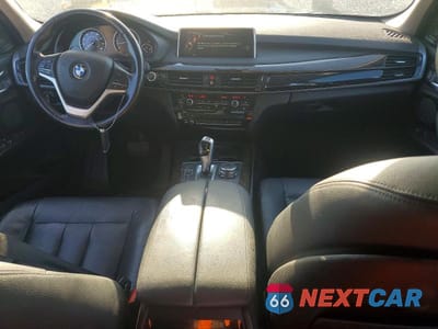 Zdjęcie 8 z 13 samochodu: 2015 BMW X5 XDRIVE35D VIN:5UXKS4C54F0N09145 - miniatura