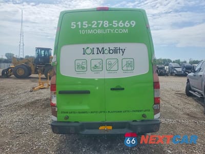 Zdjęcie 6 z 13 samochodu: 2016 NISSAN NV 2500 HD SV VIN:1N6BF0LY7GN804816 - miniatura