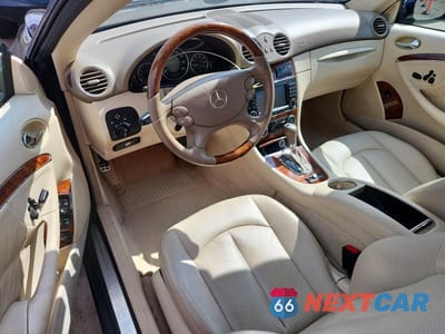 Zdjęcie 8 z 12 samochodu: 2009 MERCEDES-BENZ CLK 350 VIN:WDBTK56F59T107474 - miniatura