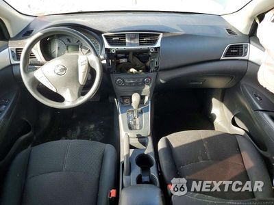 Zdjęcie 8 z 13 samochodu: 2017 NISSAN SENTRA S VIN:3N1AB7AP0HY258946 - miniatura