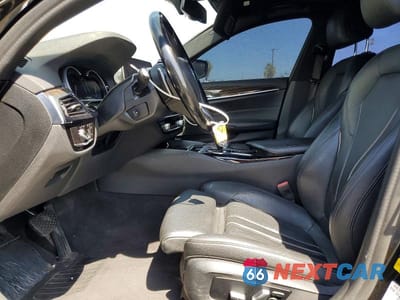 Zdjęcie 7 z 12 samochodu: 2019 BMW 530 I VIN:WBAJA5C5XKG900790 - miniatura