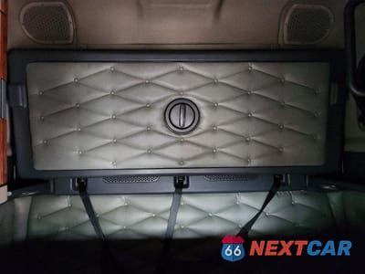 Zdjęcie 10 z 14 samochodu: 2018 FREIGHTLINER CASCADIA 125 SEMI TRUCK VIN:3AKJGLDR5JSJH8828 - miniatura