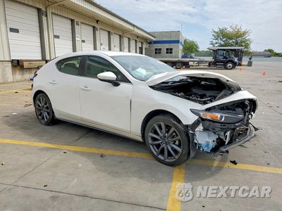 Czwarte zdjęcie samochodu z boku: 2020 MAZDA 3 PREFERRED VIN:JM1BPAMM2L1168082 - miniatura