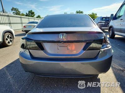 Zdjęcie 6 z 13 samochodu: 2013 HONDA 2JETSK W/T VIN:1HGCR2F5XDA138907 - miniatura