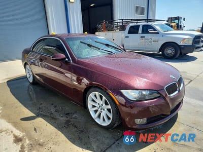 Czwarte zdjęcie samochodu z boku: 2008 BMW 335 I VIN:WBAWL73548PX55878 - miniatura