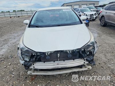 Piąte zdjęcie samochodu w środku: 2016 TOYOTA PRIUS TWO VIN:JTDKBRFU2G3509355 - miniatura