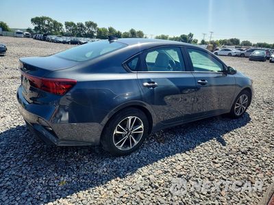 Trzecie zdjęcie samochodu z tyłu: 2022 KIA FORTE LXS VIN:3KPF24AD2NE433640 - miniatura