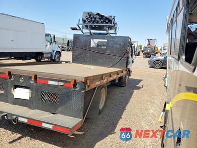 Trzecie zdjęcie samochodu z tyłu: 2024 ISUZU NPR HD FLATBED TRUCK VIN:54DC4W1DXRS220796 - miniatura