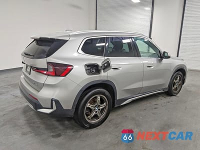 Trzecie zdjęcie samochodu z tyłu: 2025 BMW X1 XDRIVE28I VIN:WBX73EF00S5227384 - miniatura