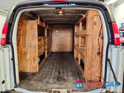 Zdjęcie 10 z 13 samochodu: 2006 CHEVROLET EXPRESS G1500 VIN:1GCFG15X661145662 - miniatura