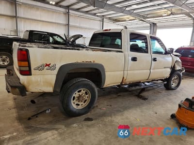 Trzecie zdjęcie samochodu z tyłu: 2005 GMC SIERRA K2500 HEAVY DUTY VIN:1GTHK23U05F847676 - miniatura