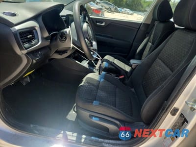 Zdjęcie 7 z 12 samochodu: 2020 KIA RIO S VIN:3KPA24AD2LE335702 - miniatura