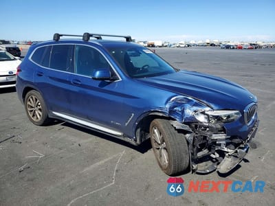 Czwarte zdjęcie samochodu z boku: 2018 BMW X3 XDRIVE30I VIN:5UXTR9C53JLD64767 - miniatura