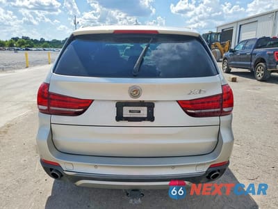 Zdjęcie 6 z 12 samochodu: 2015 BMW X5 XDRIVE35I VIN:5UXKR0C54F0K55361 - miniatura