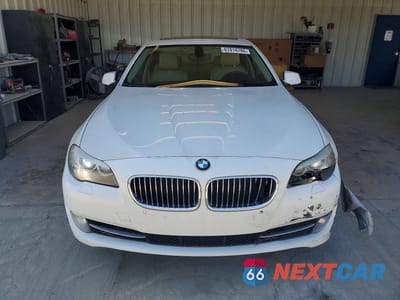 Piąte zdjęcie samochodu w środku: 2012 BMW 528 I VIN:WBAXG5C52CDX04886 - miniatura