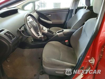 Zdjęcie 7 z 12 samochodu: 2013 TOYOTA PRIUS TWO VIN:JTDKN3DU2D1616579 - miniatura