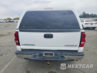 Zdjęcie 6 z 13 samochodu: 2004 CHEVROLET SILVERADO K2500 HEAVY DUTY VIN:1GCHK23224F212519 - miniatura