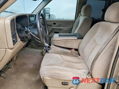 Zdjęcie 7 z 12 samochodu: 2003 CHEVROLET SILVERADO C2500 HEAVY DUTY VIN:1GCHC29173E108964 - miniatura