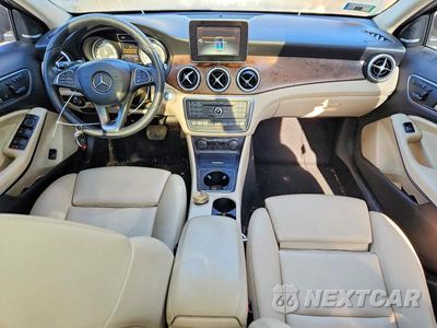 Zdjęcie 8 z 12 samochodu: 2017 MERCEDES-BENZ GLA 250 4MATIC VIN:WDCTG4GBXHJ337671 - miniatura