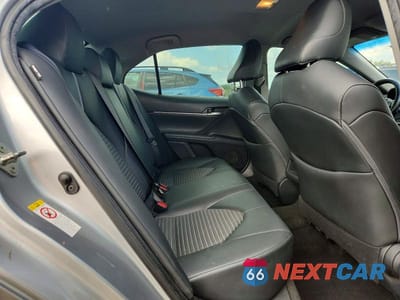 Zdjęcie 10 z 12 samochodu: 2018 TOYOTA CAMRY SE VIN:4T1B11HK8JU529915 - miniatura