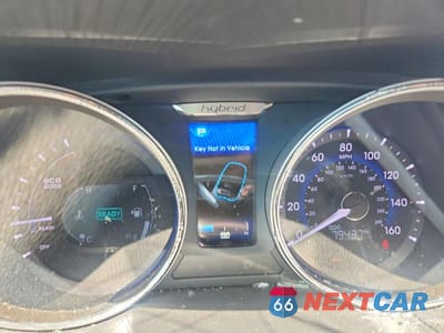 Zdjęcie 9 z 13 samochodu: 2013 HYUNDAI SONATA HYBRID VIN:KMHEC4A47DA080852 - miniatura