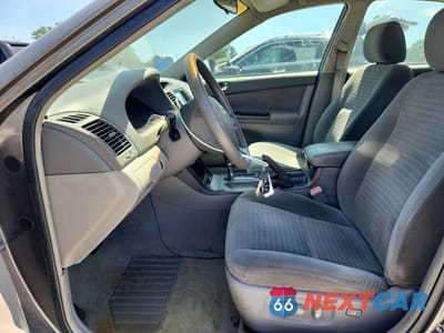 Zdjęcie 7 z 12 samochodu: 2005 TOYOTA CAMRY LE VIN:4T1BE32K45U518182 - miniatura