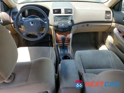 Zdjęcie 8 z 12 samochodu: 2003 HONDA ACCORD EX VIN:JHMCM56683C009895 - miniatura