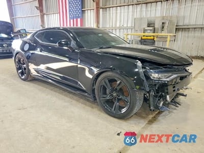 Czwarte zdjęcie samochodu z boku: 2021 CHEVROLET CAMARO SS VIN:1G1FH1R73M0129938 - miniatura