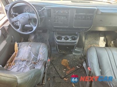 Zdjęcie 8 z 13 samochodu: 2005 CHEVROLET EXPRESS G1500 VIN:1GCFG15X051146188 - miniatura