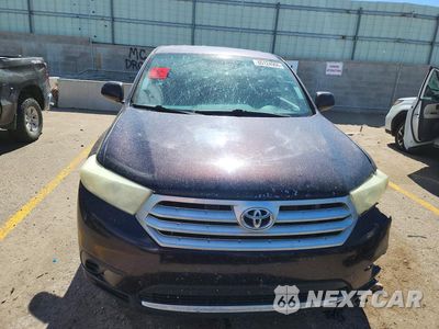 Piąte zdjęcie samochodu w środku: 2013 TOYOTA HIGHLANDER BASE VIN:5TDBK3EH9DS207377 - miniatura