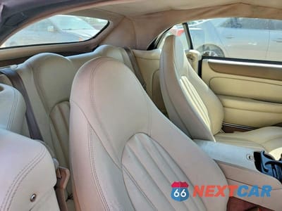 Zdjęcie 10 z 12 samochodu: 2000 JAGUAR XK8 VIN:SAJJA42C5YNA10400 - miniatura
