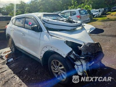 Czwarte zdjęcie samochodu z boku: 2016 HYUNDAI TUCSON SE VIN:KM8J23A46GU060719 - miniatura