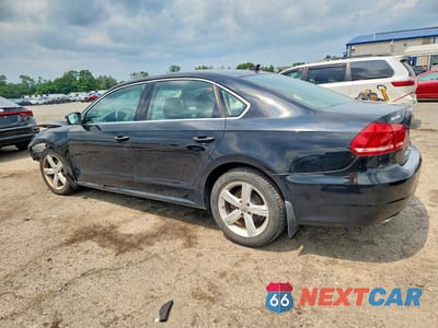 Drugie zdjęcie samochodu z przodu: 2013 VOLKSWAGEN PASSAT SE VIN:1VWBP7A33DC063715 - miniatura