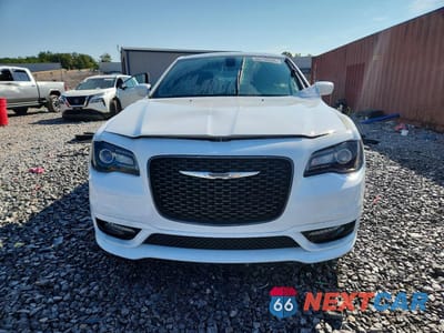 Piąte zdjęcie samochodu w środku: 2020 CHRYSLER 300 S VIN:2C3CCABTXLH178455 - miniatura