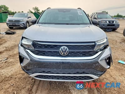 Piąte zdjęcie samochodu w środku: 2024 VOLKSWAGEN TAOS S VIN:3VV8X7B26RM055859 - miniatura