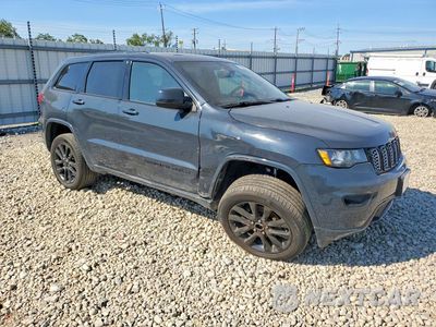 Czwarte zdjęcie samochodu z boku: 2018 JEEP GRAND CHEROKEE LAREDO VIN:1C4RJFAG5JC285569 - miniatura
