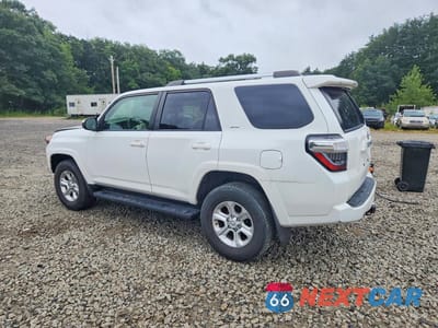 Drugie zdjęcie samochodu z przodu: 2022 TOYOTA 4RUNNER SR5 VIN:JTEMU5JR7N5990005 - miniatura