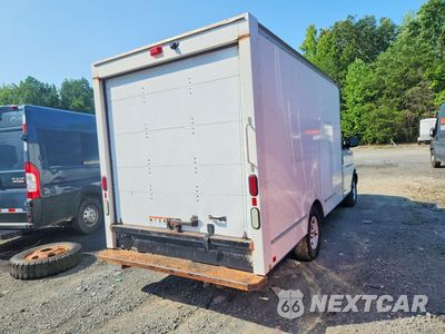 Trzecie zdjęcie samochodu z tyłu: 2019 GMC SAVANA BOX TRUCK VIN:1GDY7RFP3K1332191 - miniatura