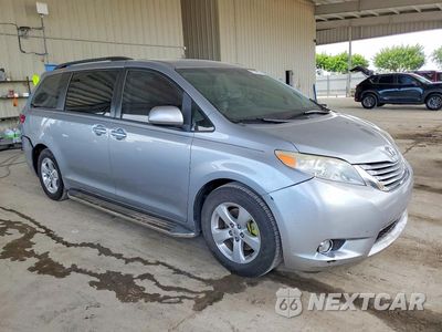 Czwarte zdjęcie samochodu z boku: 2017 TOYOTA SIENNA LE VIN:5TDKZ3DC4HS882514 - miniatura