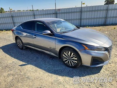 Czwarte zdjęcie samochodu z boku: 2023 NISSAN ALTIMA SV VIN:1N4BL4DWXPN353130 - miniatura