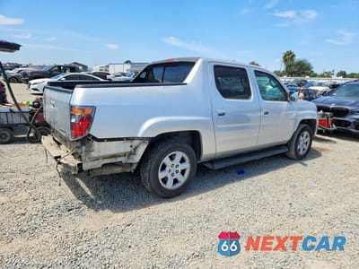 Trzecie zdjęcie samochodu z tyłu: 2006 HONDA RIDGELINE RTL VIN:2HJYK16516H513215 - miniatura