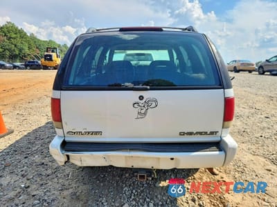 Zdjęcie 6 z 12 samochodu: 1996 CHEVROLET BLAZER VIN:1GNCS13W1T2187990 - miniatura