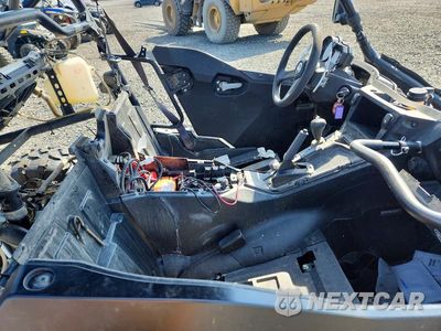Piąte zdjęcie samochodu w środku: 2022 YAMAHA YXZ1000R UTILITY VEHICLE VIN:5Y4AN29Y9NA104151 - miniatura