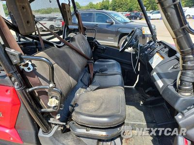 Piąte zdjęcie samochodu w środku: 2018 HONDA PIONEER 1000 UTILITY VEHICLE VIN:1HFVE0428J4209215 - miniatura