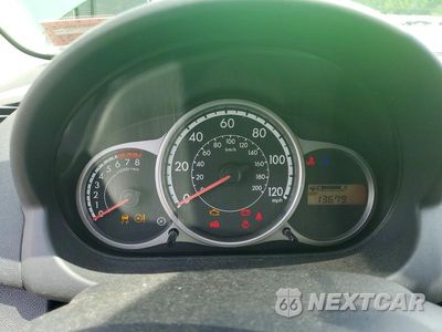 Zdjęcie 9 z 13 samochodu: 2012 MAZDA MAZDA2 VIN:JM1DE1KZ3C0146949 - miniatura