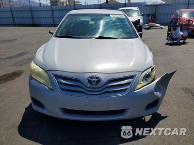 Piąte zdjęcie samochodu w środku: 2010 TOYOTA CAMRY LE VIN:4T1BF3EK2AU051654 - miniatura