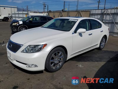 2008 LEXUS LS 460 JTHBL46FX85072467 - główne zdjęcie licytacji z USA - miniatura